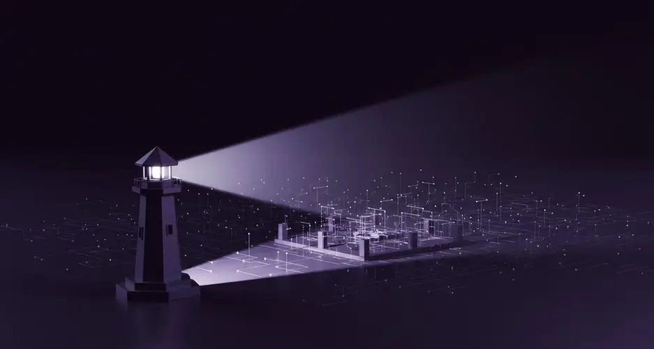Leuchtturm sendet Lichtstrahlen auf eine abstrahierte digitale Stadt/Netzwerk, symbolisch für Orientierung in dunklem Violett.
